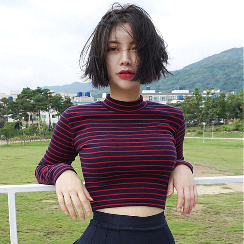 NWT IndiGirl Cropped Longsleeve Mock Turtleneck